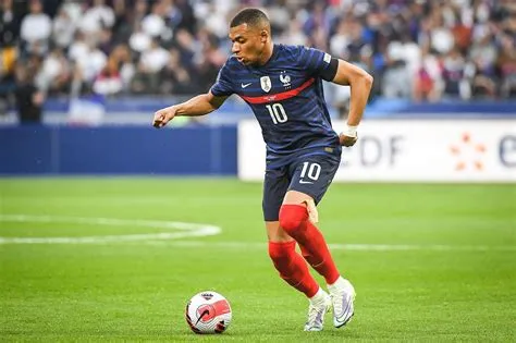 kylian-mbapp-Kylian-Mbapp