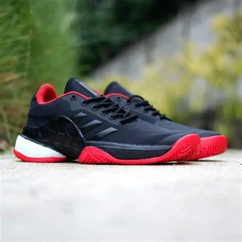 sepatu-tenis-adidas-koleksi-terbaru-Sepatu-Tenis