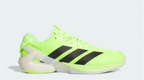 sepatu-tenis-adidas-nyaman-untuk-kaki-Sepatu-Tenis